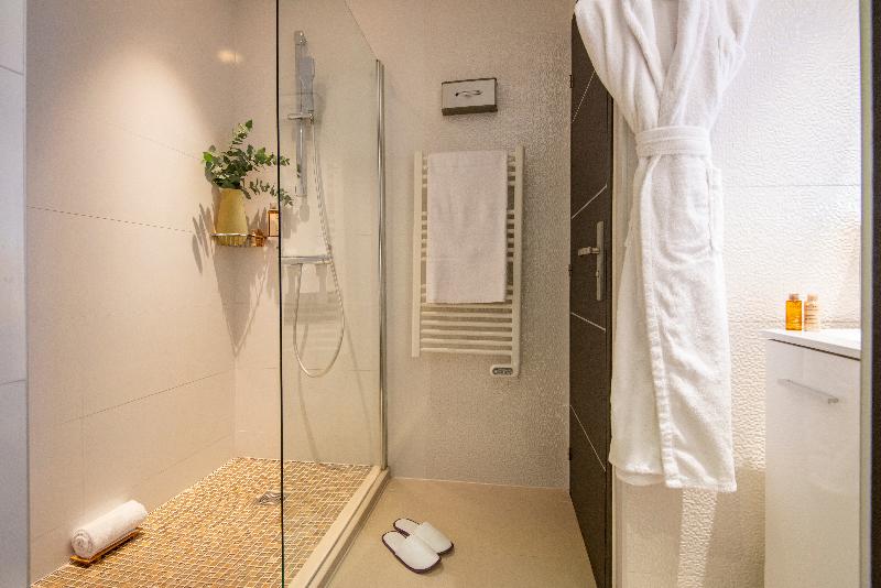 اتاق اجرایی با تخت بزرگ, La Quinta By Wyndham Hartford Bradley Airport