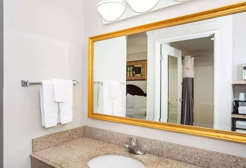 اتاق استاندارد با تخت دوبل برای معلولان, La Quinta By Wyndham Melbourne Viera