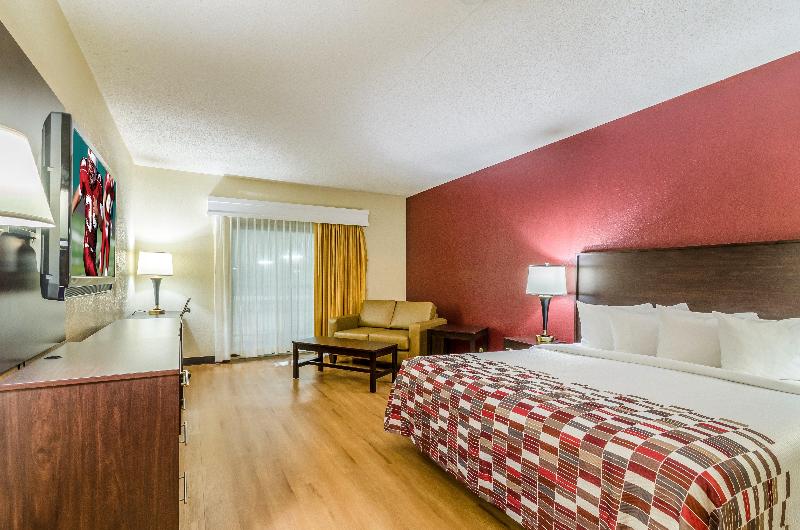디럭스 룸 킹사이즈 침대, Red Roof Inn & Conference Center Wichita Airport