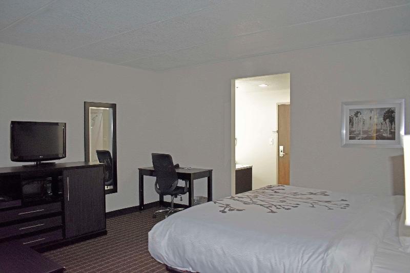 스위트 킹사이즈 침대, Sleep Inn & Suites West Knoxville