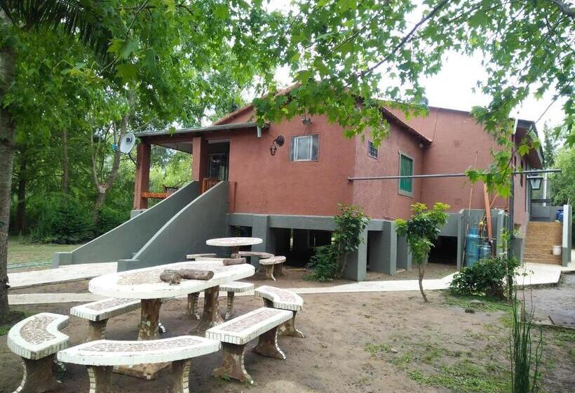 バス共有のスタンダードルーム, Gaia Hostal