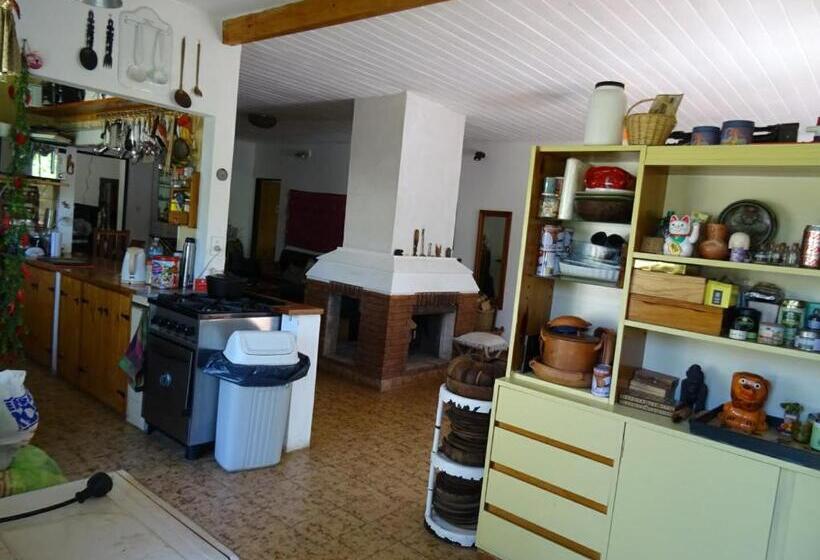 バス共有のスタンダードルーム, Gaia Hostal