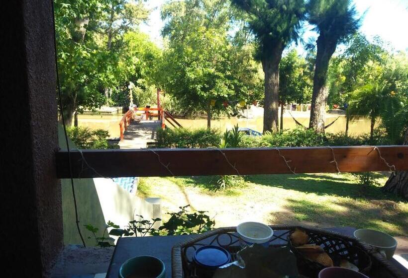 3ベッドルームハウス, Gaia Hostal