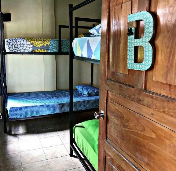 تختخواب در اتاق مشترک, La Terraza Hostel