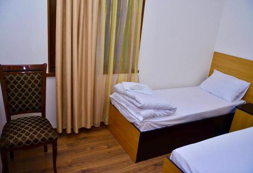 غرفة عائلية مطلّة علي الحديقة, Ojakh Resort