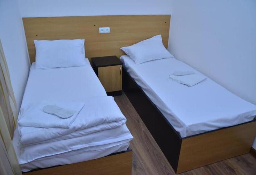 غرفة عائلية مطلّة علي الحديقة, Ojakh Resort