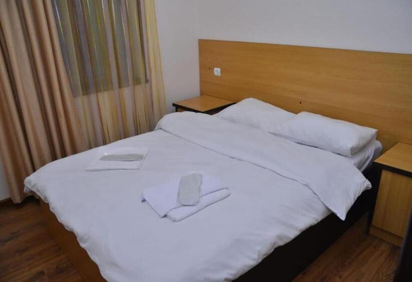 غرفة عائلية مطلّة علي الحديقة, Ojakh Resort