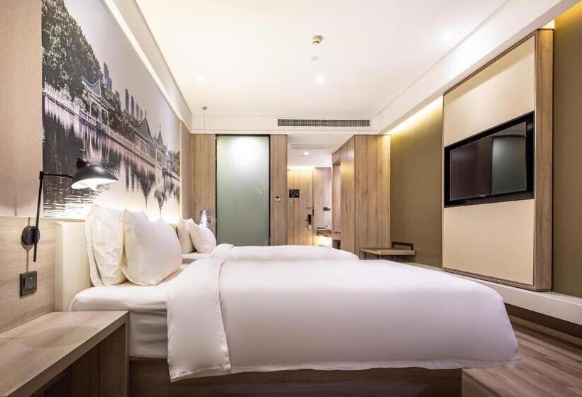Номер Superior, Atour Hotel Wuhan Tianhe Airport Tenglong Avenue Subway Station