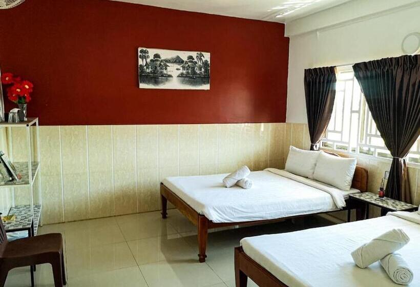 חדר משפחתי דלוקס, Route 76 Guest House