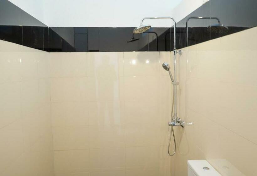 חדר דלוקס יחיד, White Camelot