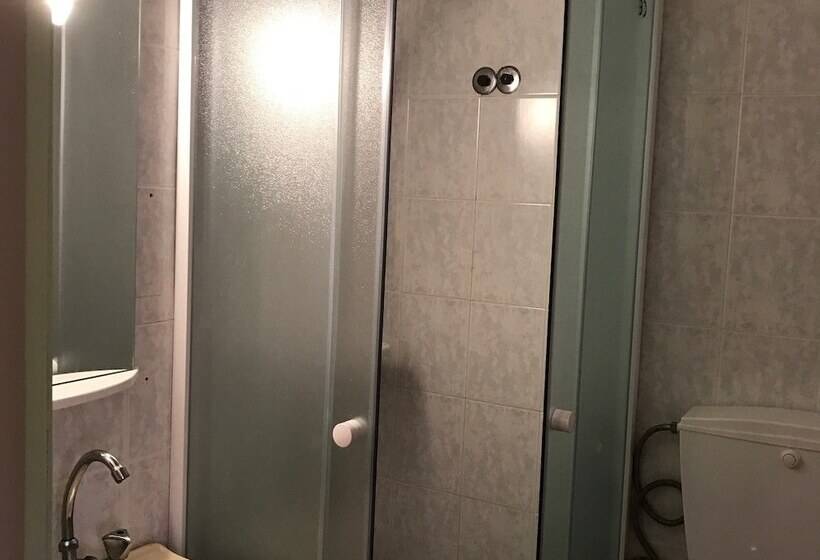 חדר סטנדרט לשלושה, Angela   Zoi Rooms