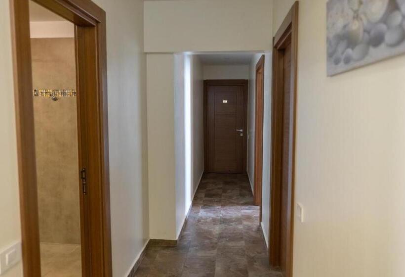 Camera Standard Bagno Condiviso, Sir Fundeni