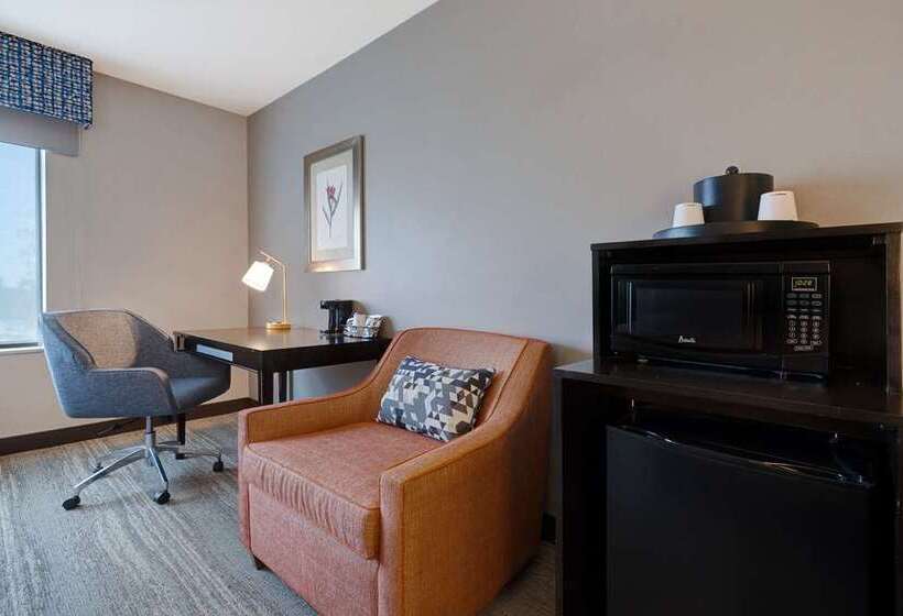 غرفة قياسية, Hampton Inn Cedar Falls Downtown