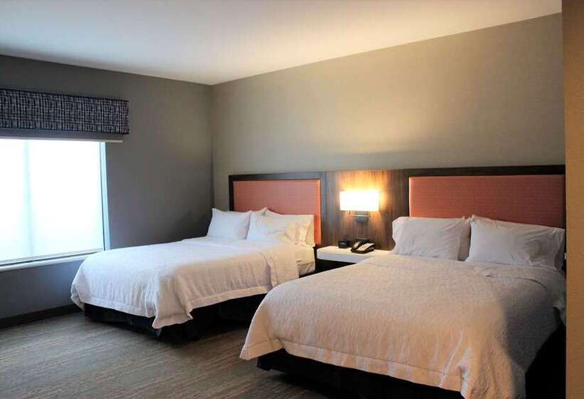غرفة قياسية لذوى الاحتياجات الخاصة, Hampton Inn Cedar Falls Downtown
