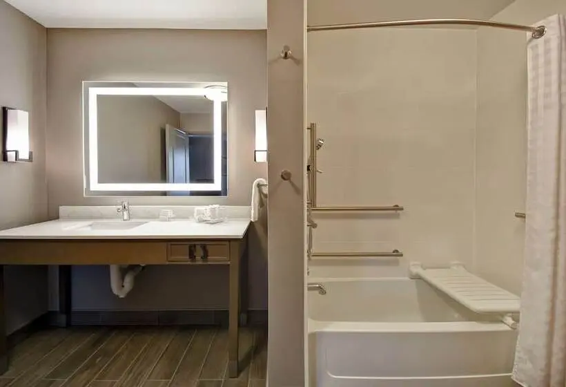 Sviitti Liikuntarajoitteisille, Homewood Suites By Hilton Orange New Haven