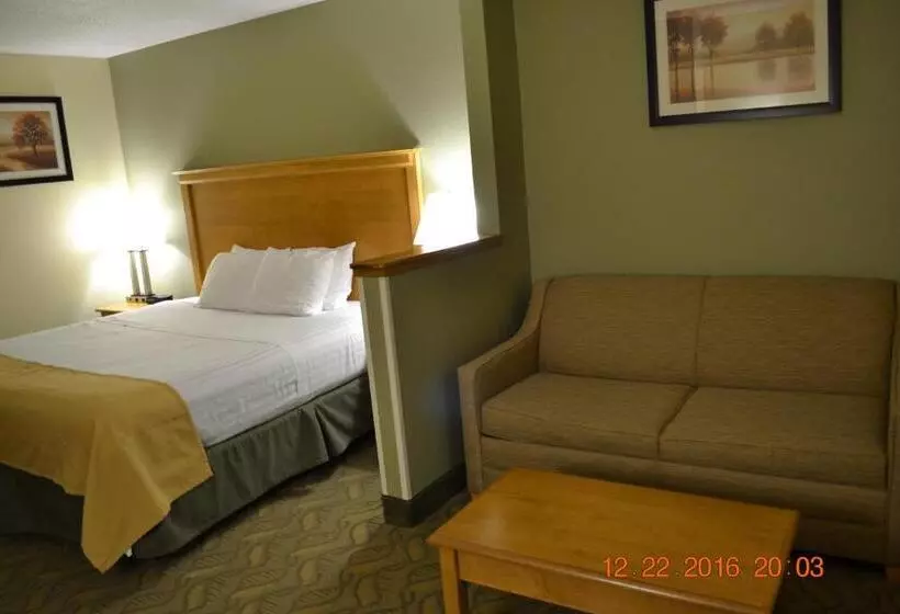 キングサイズベッドのスイートルーム, Best Western Crossroads Inn