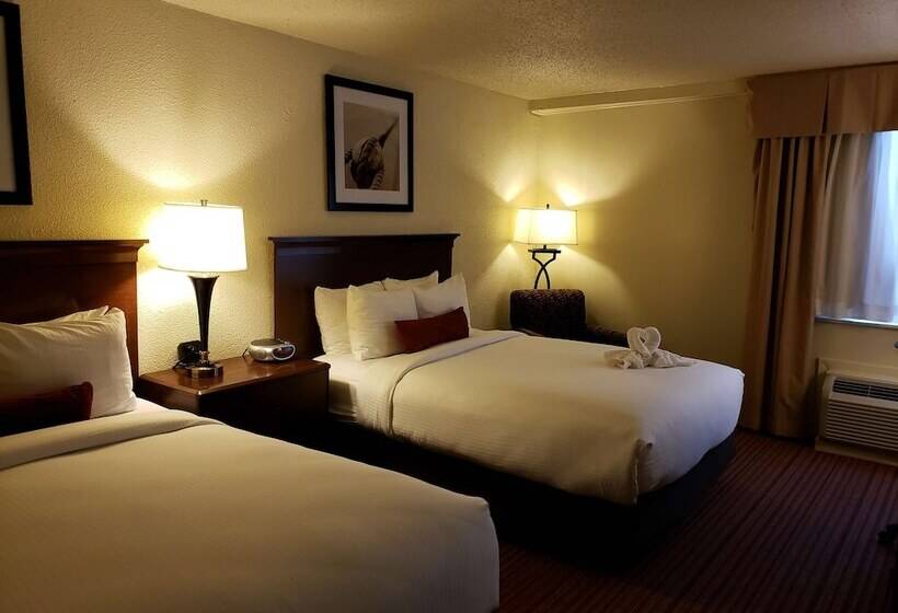 Номер Стандарт 2 Двуспальные Кровати, Best Western Merry Manor Inn