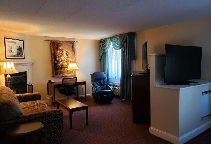 带2个双人床的标准工作室, Best Western Merry Manor Inn