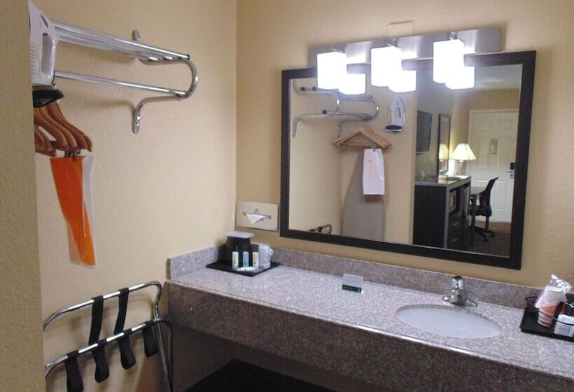 חדר סטנדרט שתי מיטות זוגיות, Quality Inn Glenpool Tulsa