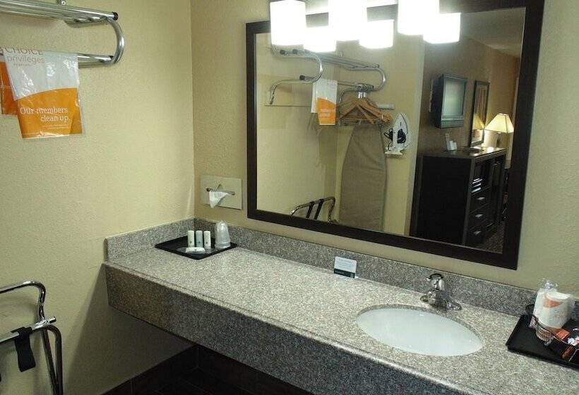 חדר סטנדרט שתי מיטות זוגיות, Quality Inn Glenpool Tulsa