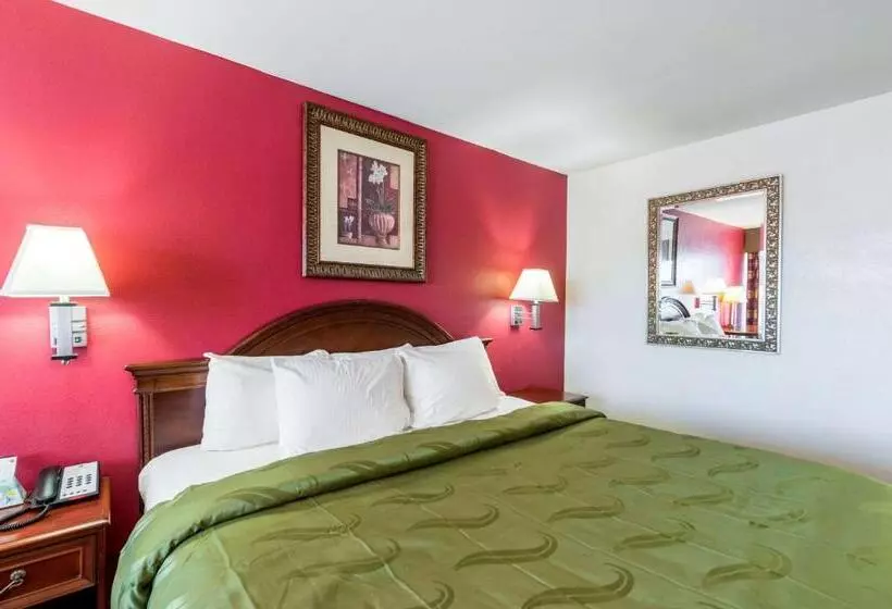 キングサイズベッドのスタンダードルーム, Quality Inn Luray