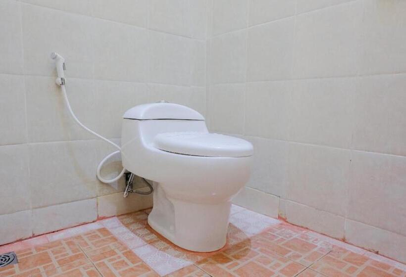 חדר סטנדרט, Ndalem Katong Guest House Ponorogo