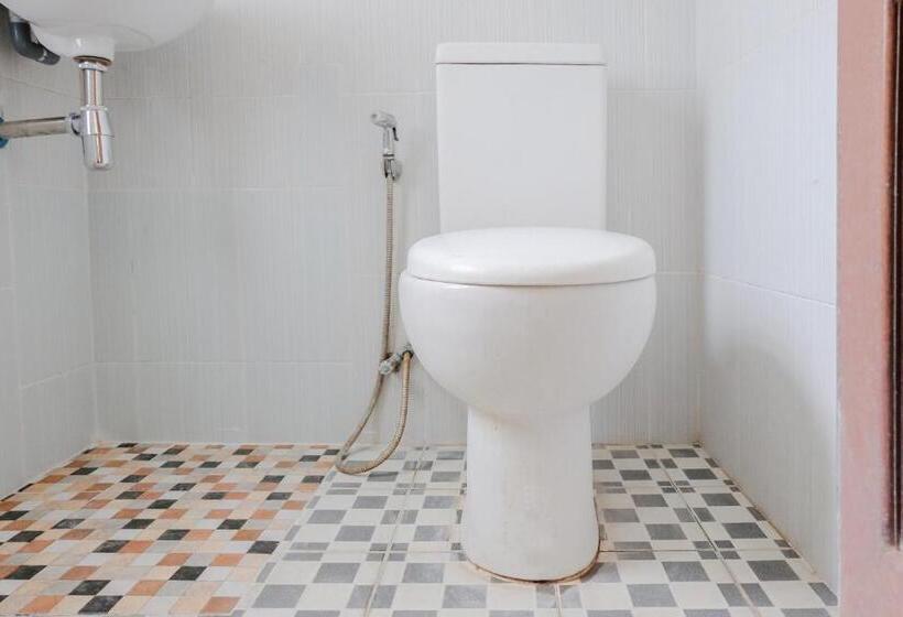 חדר דלוקס, Ndalem Katong Guest House Ponorogo