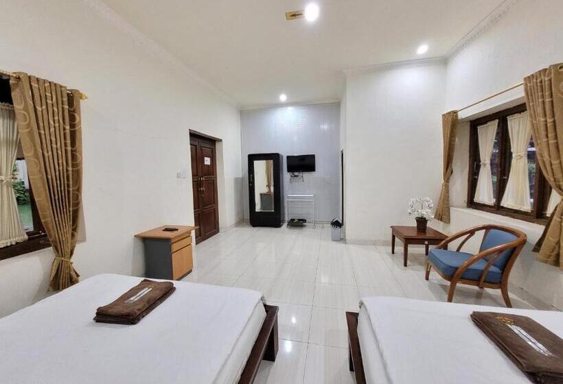 סוויטה משפחתית, Ndalem Katong Guest House Ponorogo