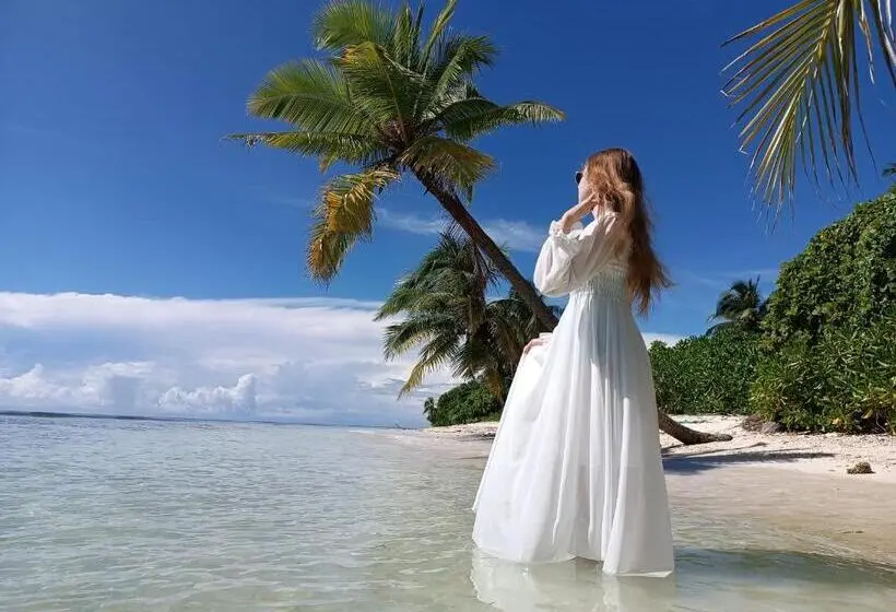 اتاق استاندارد یک نفره, Blue Water Thoddoo Inn