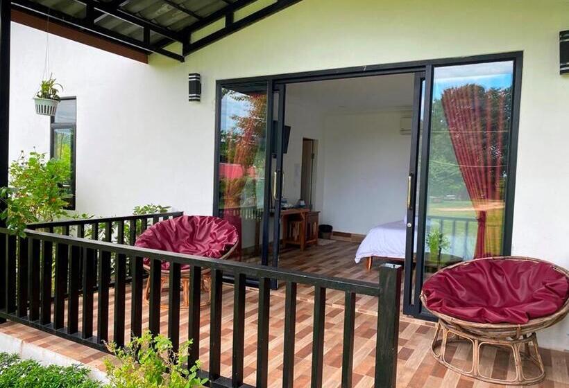 جناح سرير كينج, Prek Kdat Resort