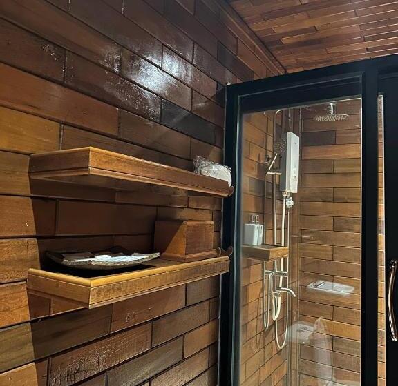 بنجلو عائلى, Prek Kdat Resort