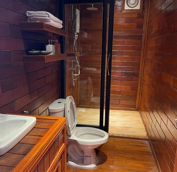 بنجلو عائلى, Prek Kdat Resort