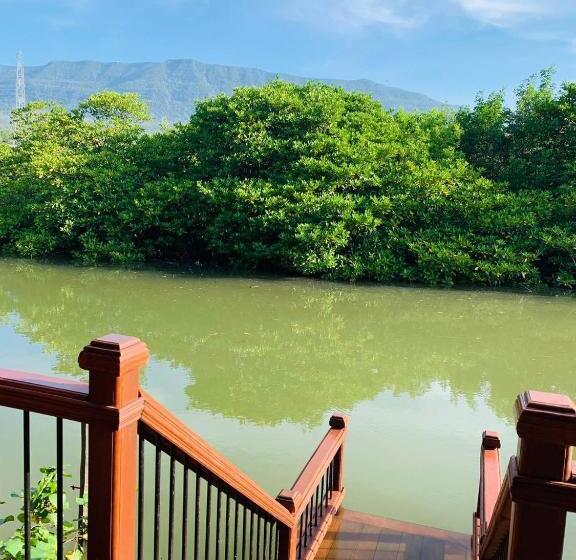 بنجلو عائلى, Prek Kdat Resort