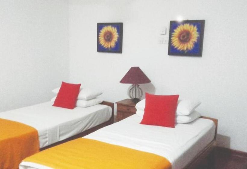 家庭间, Habarana Inn