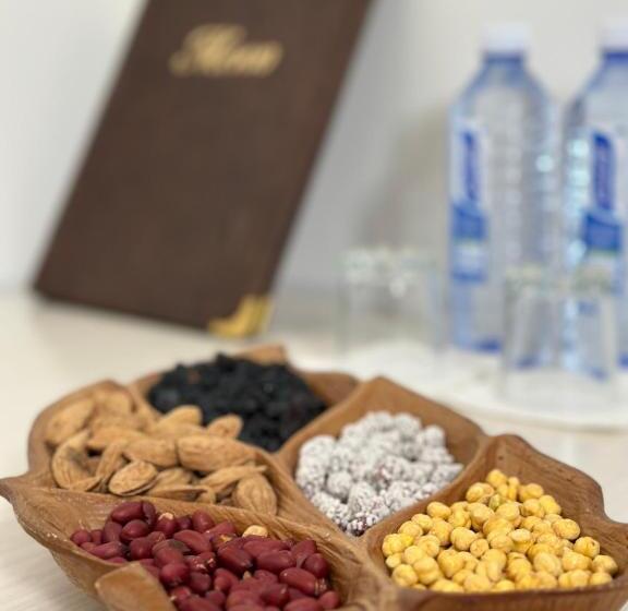 Quarto Economy, Gold Khiva