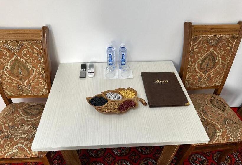 Quarto standard, Gold Khiva