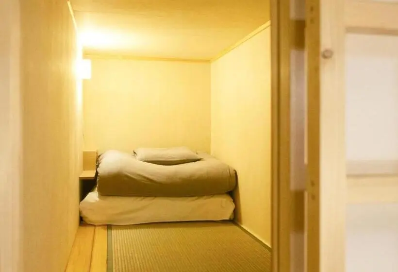 ルームシェアのワンベッド, Kinoya Hostel