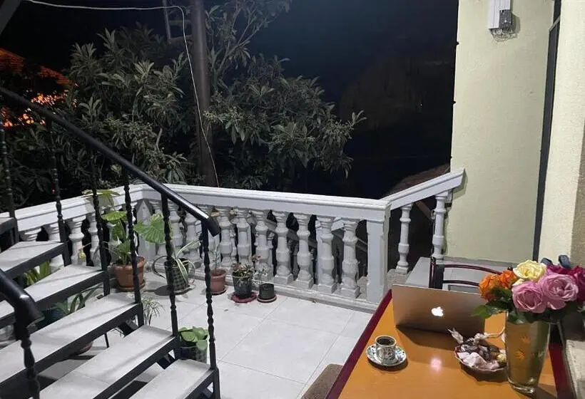 اتاق استاندارد سه نفره, Mtskheta Wellpoint Arsukidze 48