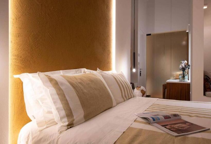 غرفة قياسية مطلّة علي البحر, Locanda Remare