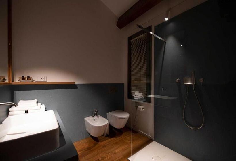 جناح جونيور, Locanda Remare