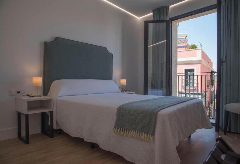 غرفة قياسية مزوَّدة بشُرفة, Gm