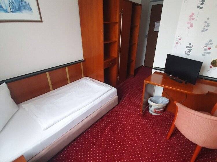 单人基本间, & Restaurant Krone