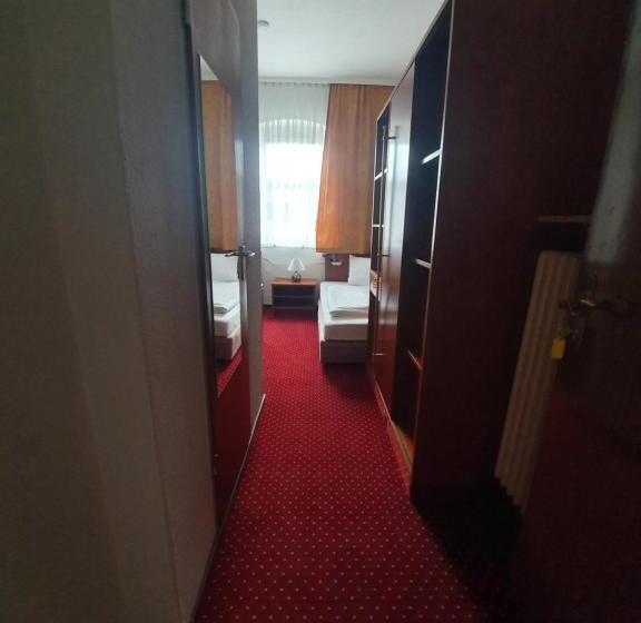 标准单人间, & Restaurant Krone