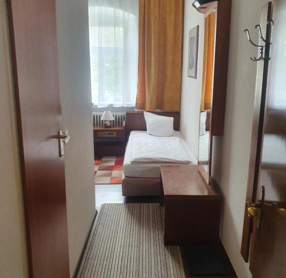 标准单人间, & Restaurant Krone