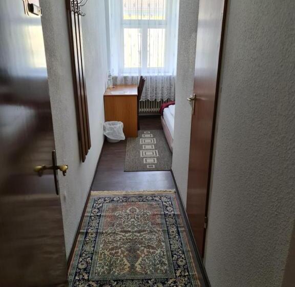 单人基本间, & Restaurant Krone