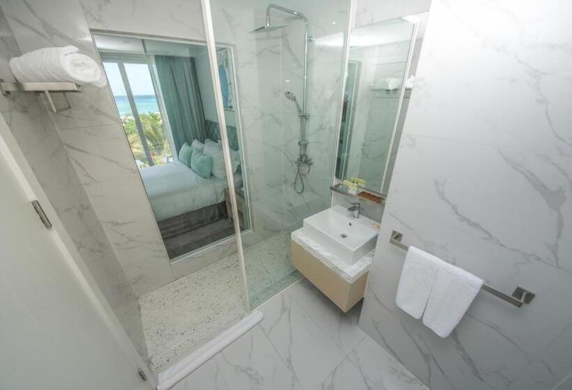 اتاق لوکس, Ocean V