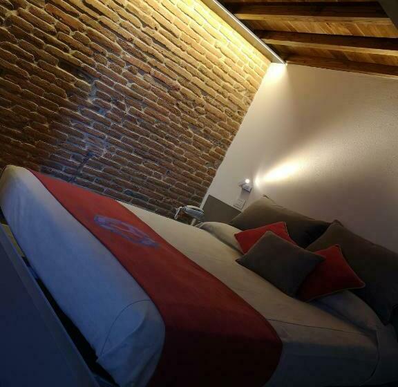 Семейный Номер, L'ospitale Dei Brilli