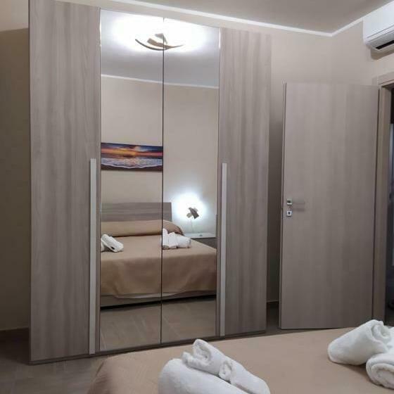 デラックスの４人部屋, Caesar S B&b