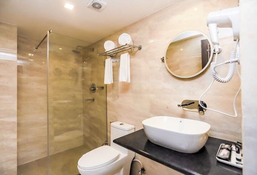 اتاق لوکس, Bhadgaon