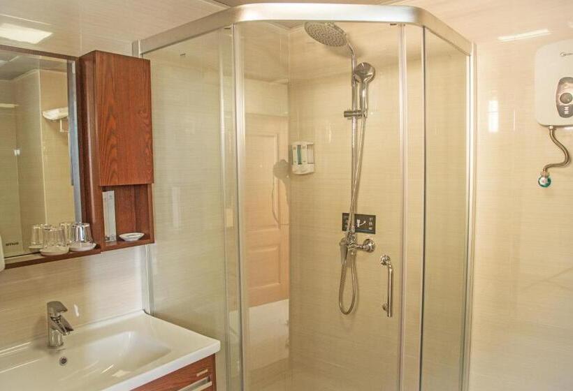 キングサイズベッドのデラックスルーム, City Comfort Airport Hotel Phnom Penh